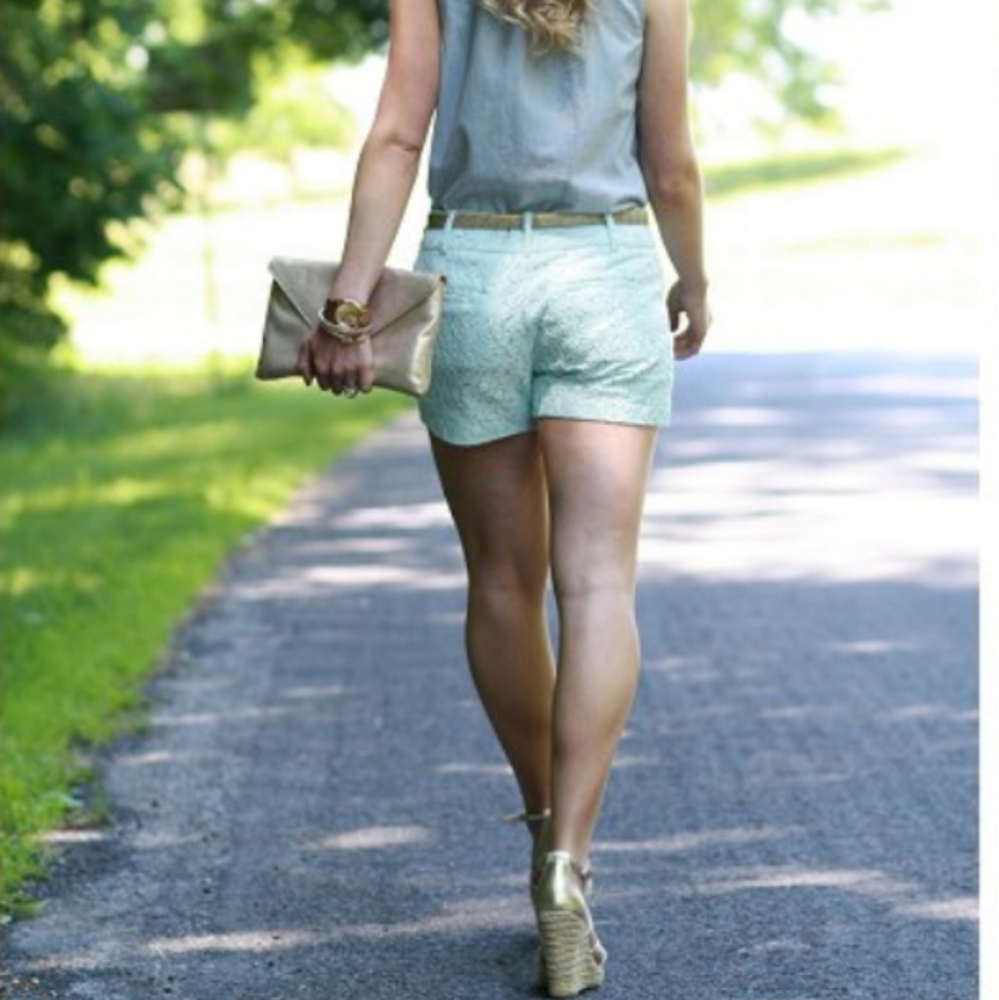 Loft Marisa Garden Lace Shorts Size 00 - Picture 3 of 7